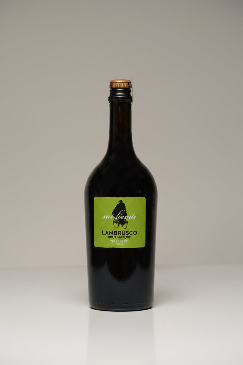 Lambrusco spumante rosso sui lieviti brut nature